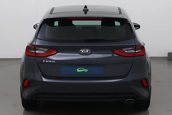 Kia Ceed (2020) — foto 18 van 23