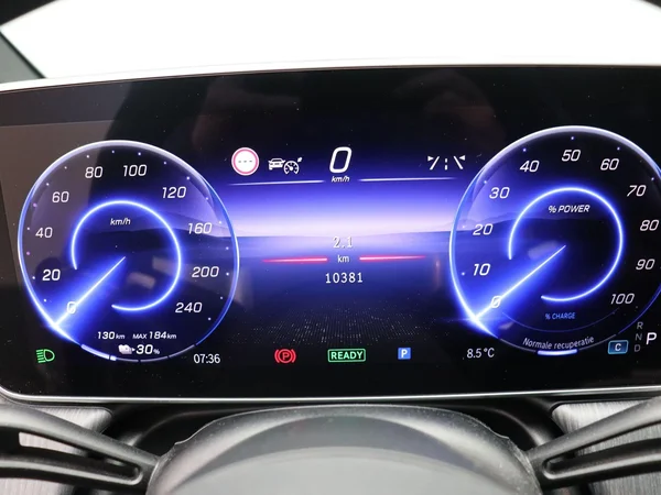 Mercedes-Benz EQE (2025) — foto 2 van 24