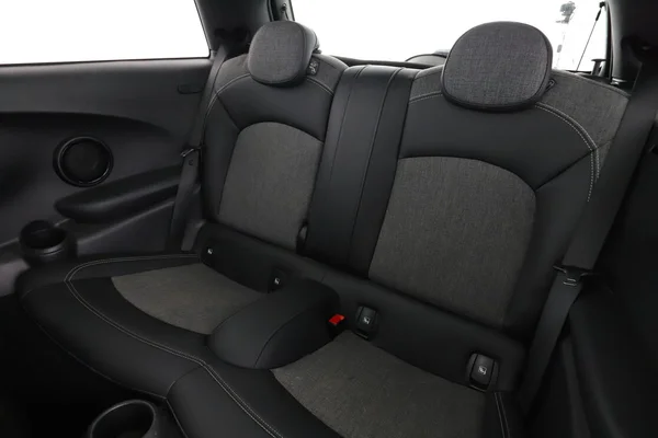 MINI MINI (2021) — foto 5 van 16