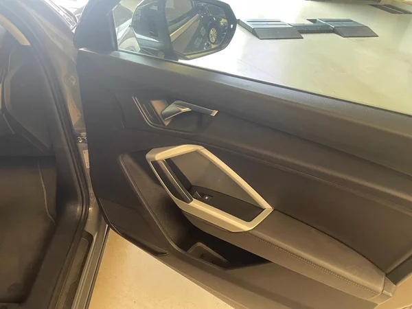 AUDI Q3 Sportback (2021) — foto 6 van 21