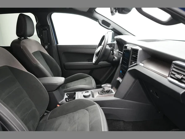 VOLKSWAGEN Amarok Double Cab Dsl (2025) — foto 7 van 21