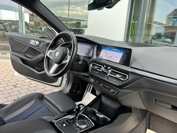 Bmw 218 (2022) — foto 22 van 22