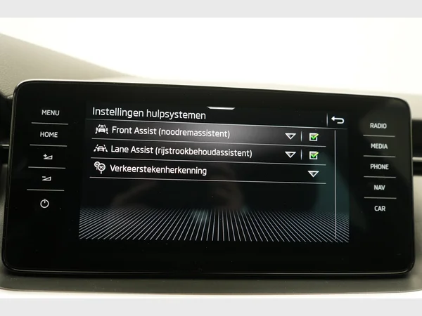 SKODA Kamiq (2023) — foto 19 van 28