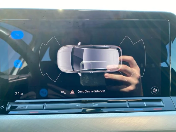 VOLKSWAGEN Golf VIII (2023) — foto 8 van 9