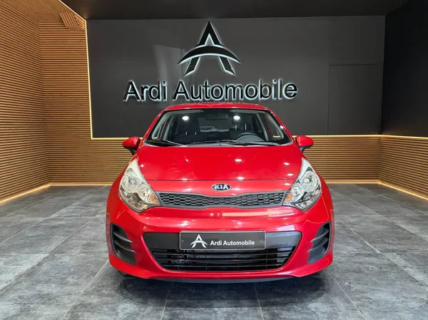 Kia Rio (2015) — foto 12 van 19
