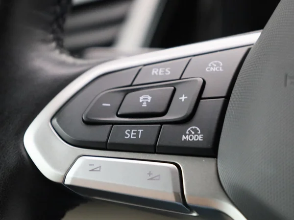 Volkswagen Multivan (2024) — foto 10 van 43