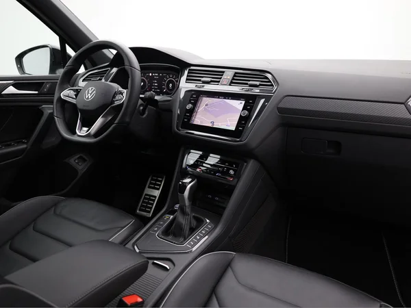 VOLKSWAGEN Tiguan eHybrid (PHEV) (2022) — foto 18 van 24