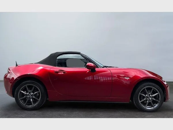 Mazda MX-5 (2020) — foto 21 van 27