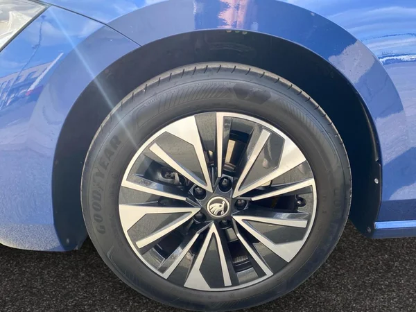 SKODA Superb Combi (2024) — foto 5 van 10