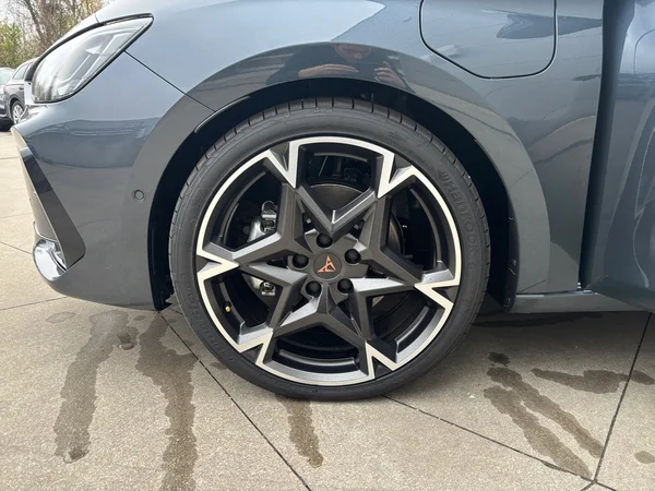 CUPRA Leon ST e-Hybrid (PHEV) (2026) — foto 19 van 22