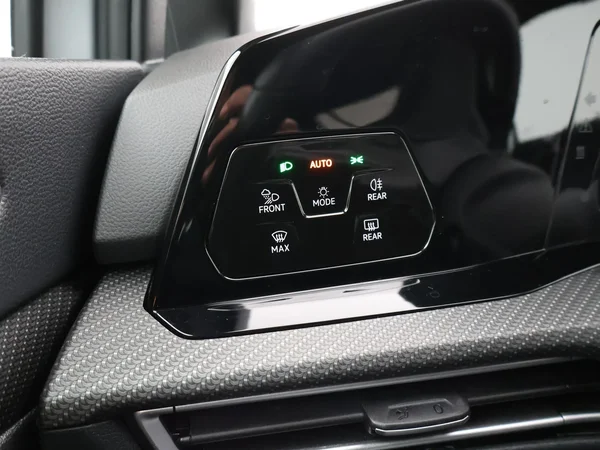 Volkswagen Golf (2024) — foto 18 van 27