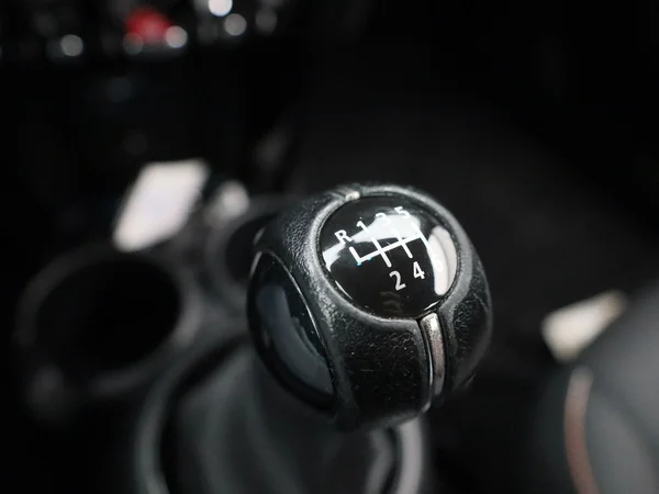 MINI One (2022) — foto 15 van 32
