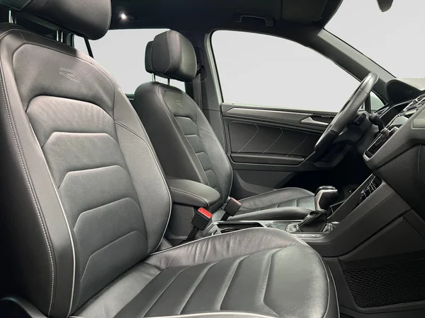VOLKSWAGEN Tiguan (2023) — foto 5 van 20