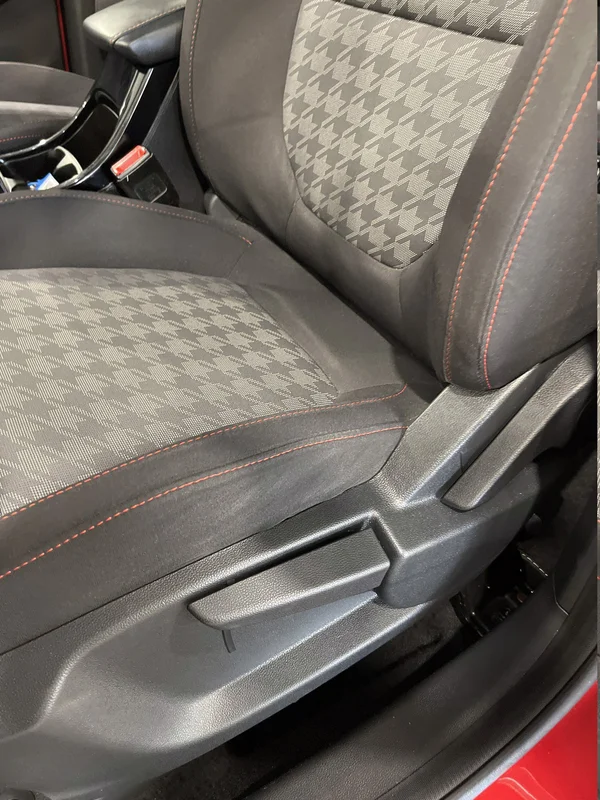 MG Zs (2022) — foto 36 van 42