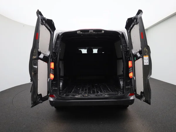 Ford Transit Custom (2025) — foto 4 van 38