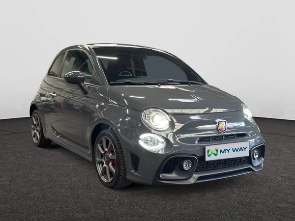 ABARTH 595 (2020) — foto 22 van 24