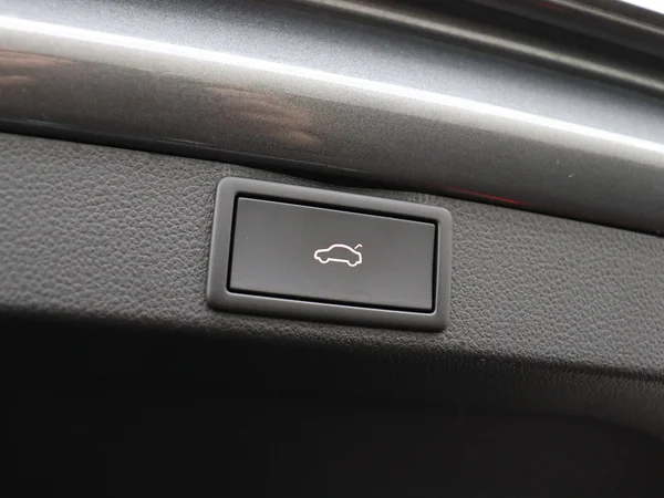 SKODA Octavia Combi (2024) — foto 11 van 19
