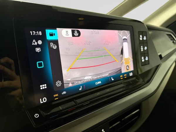 VOLKSWAGEN Multivan T7 Long eHybrid (PHEV) (2026) — foto 15 van 15