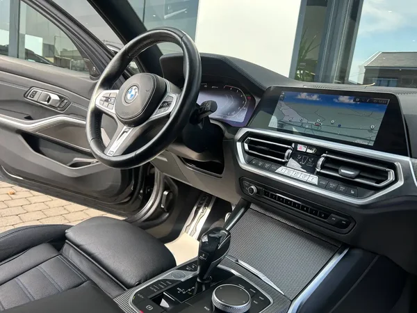 Bmw 330 (2021) — foto 8 van 31