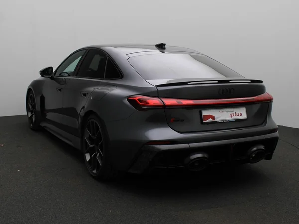 AUDI RS 5 PHEV (2026) — foto 13 van 18