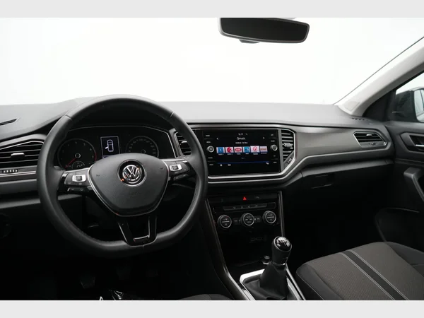 VOLKSWAGEN T-Roc (2019) — foto 22 van 24