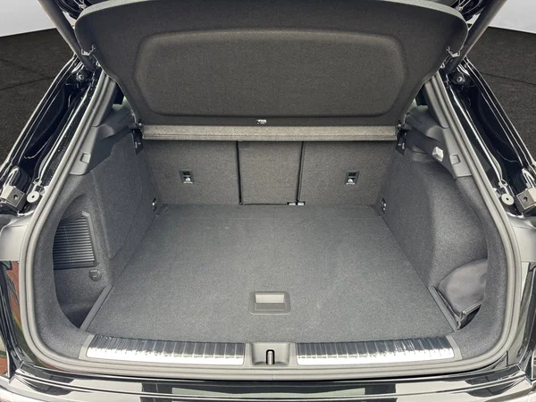 AUDI Q3 SUV e-hybrid (PHEV) (2025) — foto 8 van 16