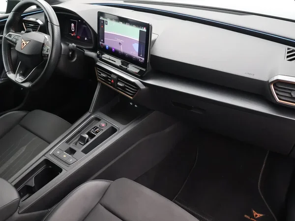 CUPRA Leon Sportstourer (2023) — foto 6 van 27