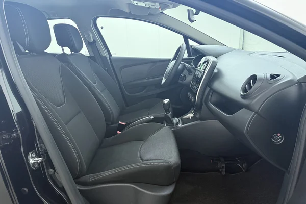 Renault Clio IV SW Phase II (2020) — foto 21 van 23