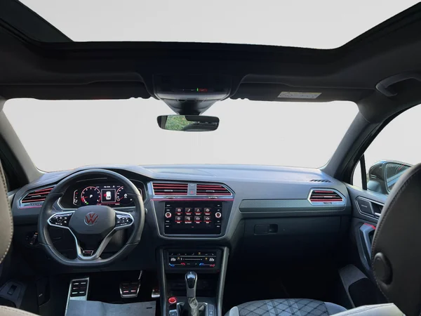VOLKSWAGEN Tiguan (2023) — foto 5 van 24