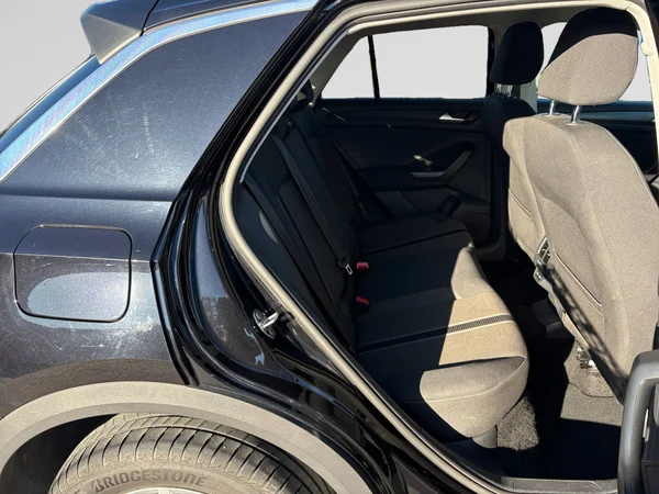 VOLKSWAGEN T-Roc (2021) — foto 10 van 20
