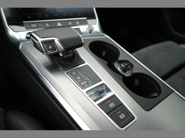 AUDI A6 Avant (2024) — foto 17 van 31