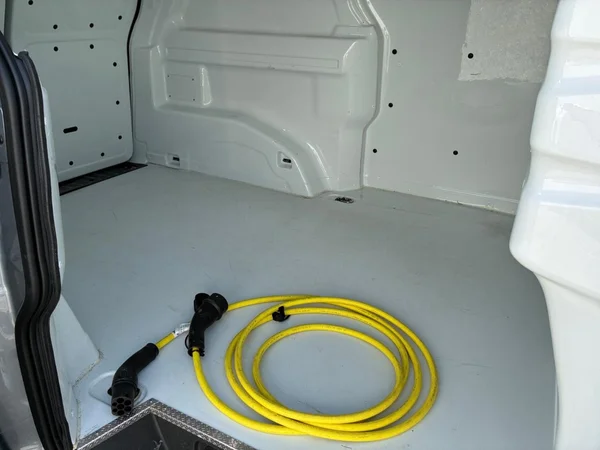 VOLKSWAGEN ID.Buzz (2023) — foto 5 van 24