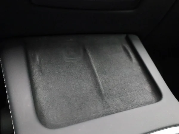 Tesla Model Y (2022) — foto 15 van 43