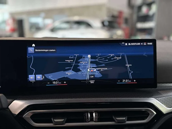 BMW 320 Touring (2022) — foto 6 van 20