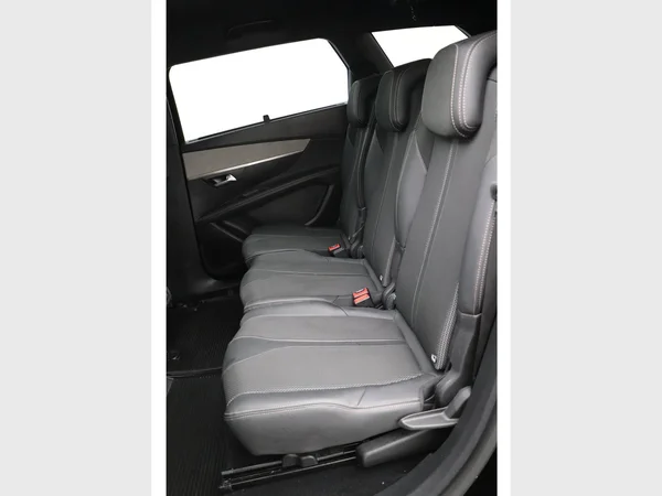 PEUGEOT 5008 (2023) — foto 13 van 26