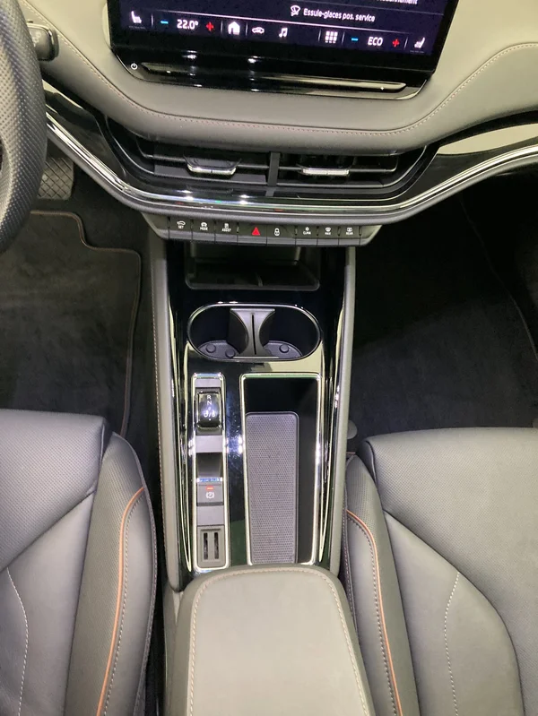 SKODA Enyaq (2022) — foto 21 van 37