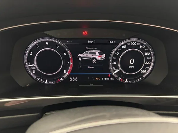 VOLKSWAGEN Tiguan (2018) — foto 7 van 34