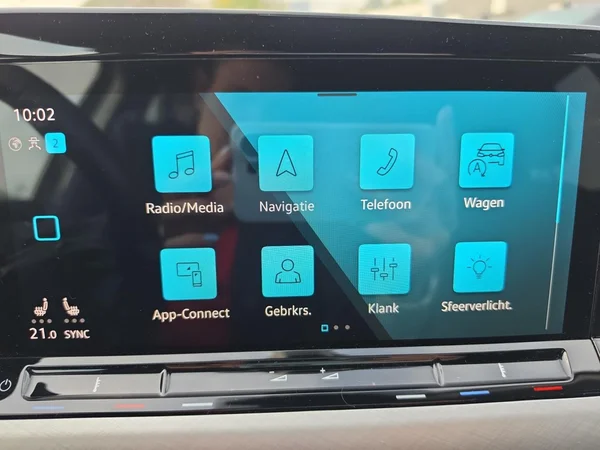 VOLKSWAGEN Golf VIII SW (2023) — foto 13 van 24