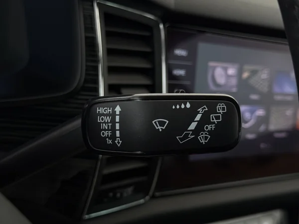 SKODA Kodiaq (2019) — foto 16 van 28