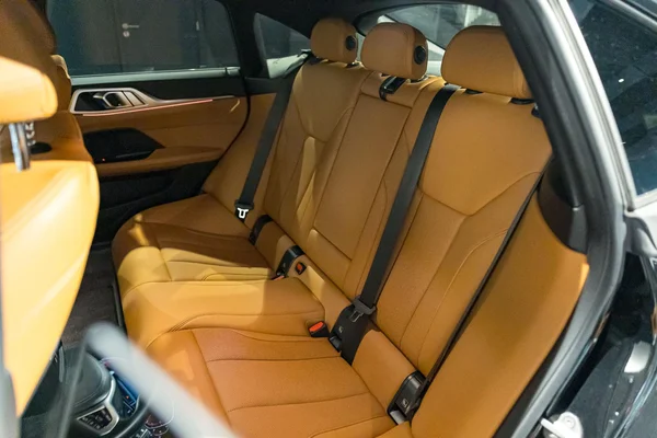 BMW 4 Reeks (2023) — foto 35 van 36