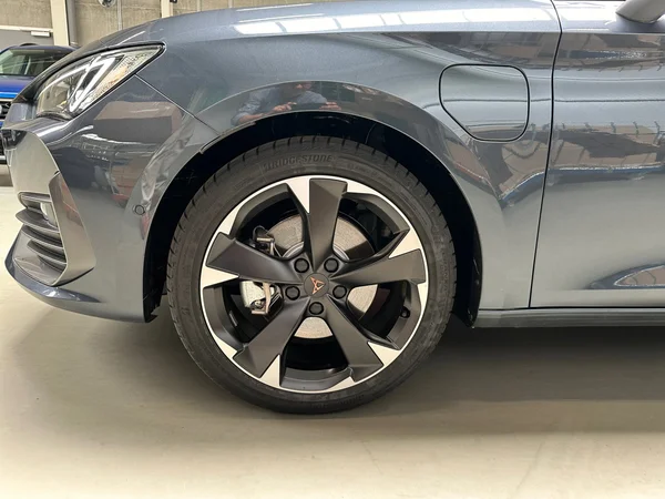 CUPRA Leon ST (2024) — foto 5 van 23