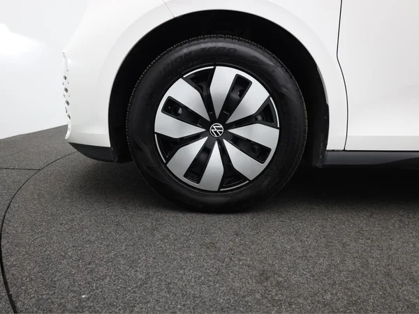 VOLKSWAGEN ID.Buzz (2025) — foto 2 van 17