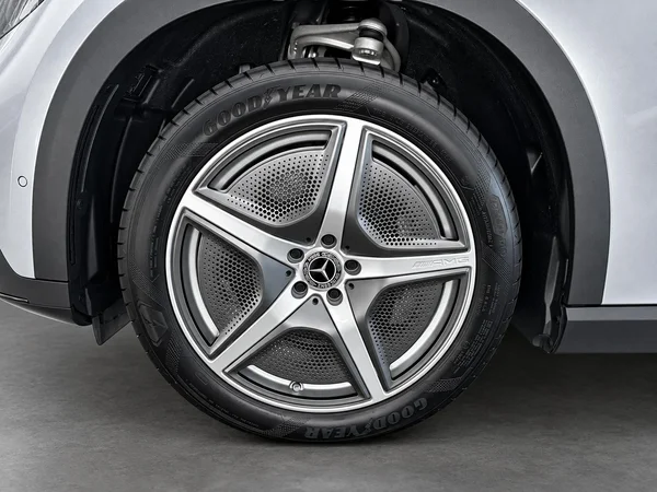 Mercedes-Benz EQE (2024) — foto 24 van 26