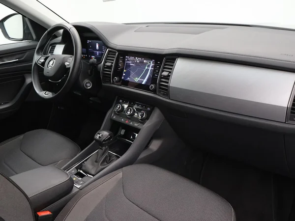 SKODA Kodiaq (2024) — foto 3 van 32