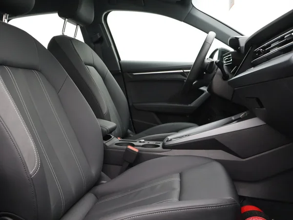 AUDI A3 Sportback (2025) — foto 18 van 30
