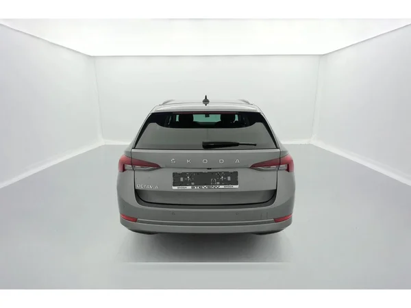 SKODA Octavia Combi Dsl (2022) — foto 8 van 36