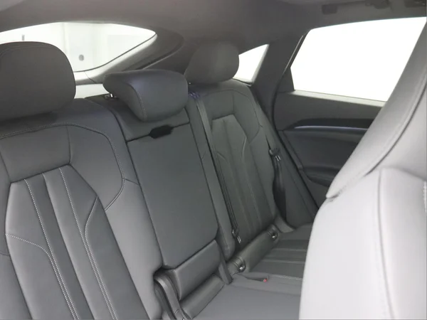 AUDI Q5 Sportback (2025) — foto 13 van 21