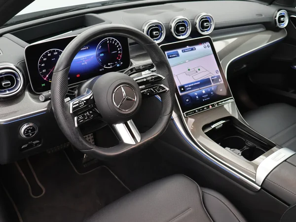 MERCEDES-BENZ C Break (2022) — foto 16 van 32