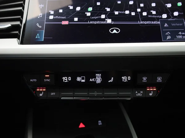 Audi Q4 e-tron (2023) — foto 14 van 43