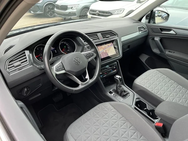 VOLKSWAGEN Tiguan (2022) — foto 22 van 22